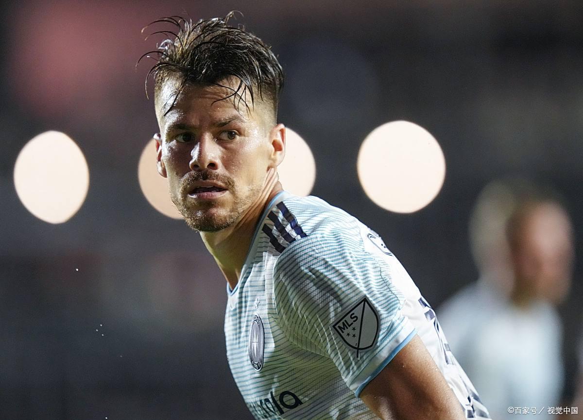 爱游戏官方平台-包含足总杯赛程吃紧，芝加哥公牛清晨回应争议，媒体盛赞，心理建设被强调的词条